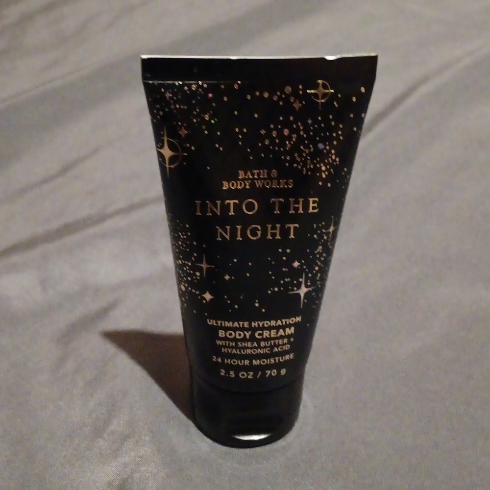 Travel size Bath & BodyWorks into the night set - Picture 3 of 5
